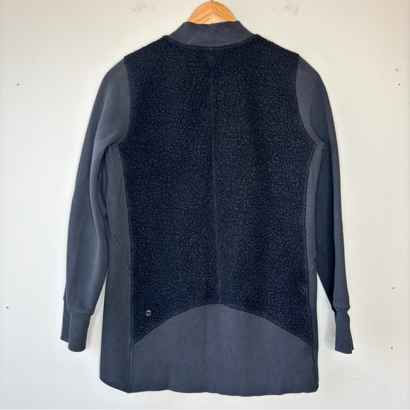 Lululemon Stand Out Sherpa Jacket in Black Size 6 - Picture 8 of 12